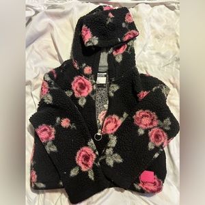 Pullover sweater